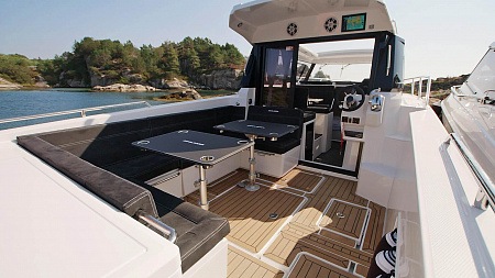 Катер Parker 920 Explorer MAX